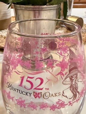 152nd running Kentucky Oaks Pink Floral Stemless Wine Glass